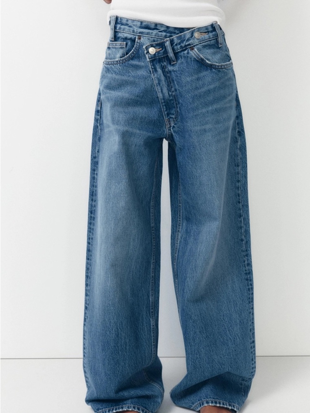 Zara Wide-Leg High-Rise Jeans in Blue Denim